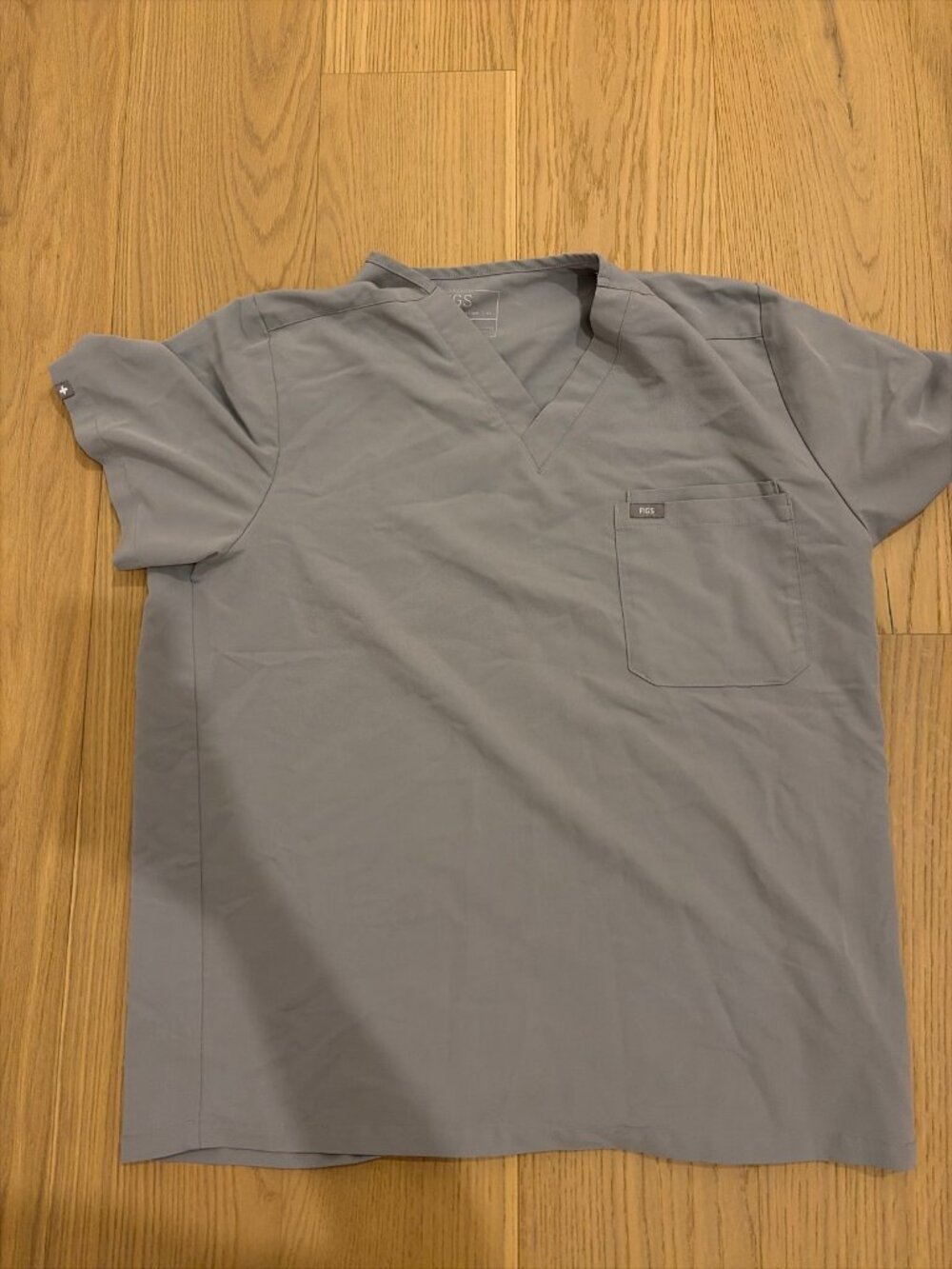 FIGS Technical Collection V-Neck Scrub Top, Men's XL, Cement Gray, Nursing
